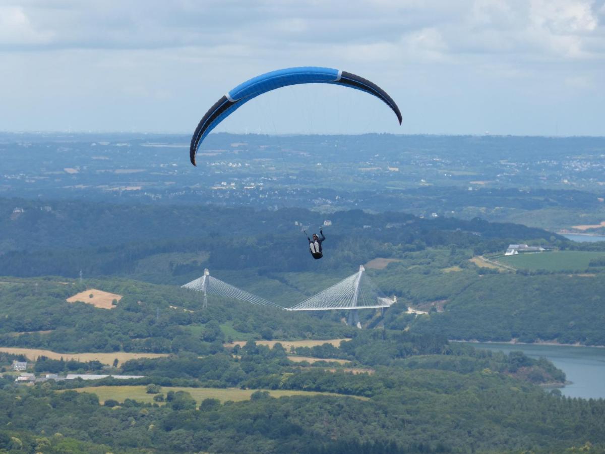 Gite De Caractere Lopérec Esterno foto